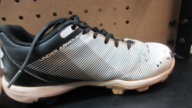 Load image into Gallery viewer, Used Under Armour UA Leadoff Low RM Baseball Cleats - Size Youth 3.5
