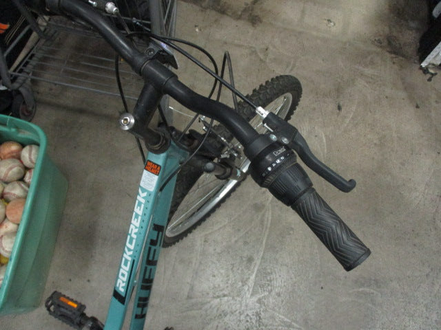 Load image into Gallery viewer, Used Huffy Rock Creek 26" 18 Speed Mountain Bicycle
