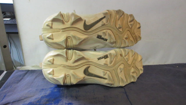 Load image into Gallery viewer, Used Nike Alpha Menace Cleats Youth Size 3
