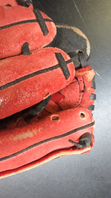 Load image into Gallery viewer, Used Mizuno Prospect 10.5" Glove - RHT - Broken Lace
