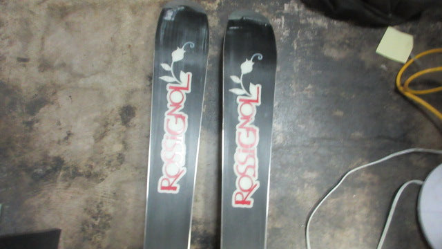 Load image into Gallery viewer, Used Rossignol S86 Womens 162cm Downhill skis with bindings
