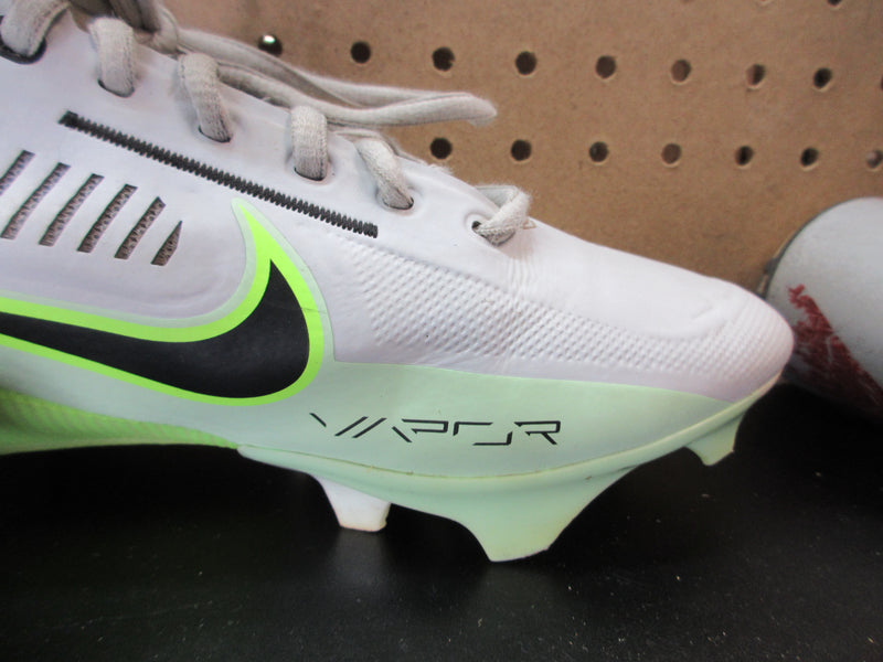 Load image into Gallery viewer, Used Nike Vapor Edge Pro 360 2 Football Cleats - Size 7.5
