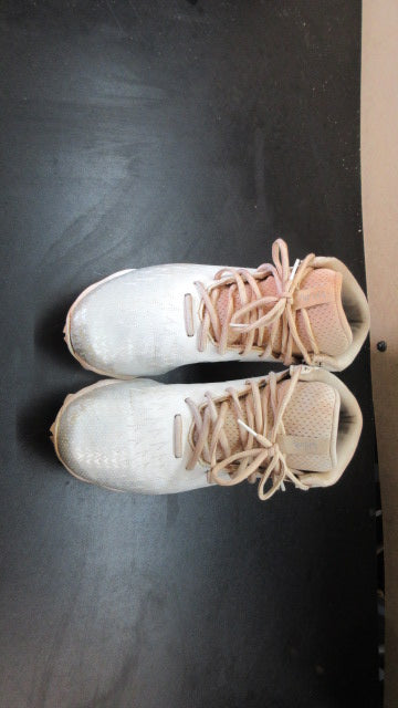 Load image into Gallery viewer, Used Under Armour Spotlight U/A Baseball Cleats - Size 8.5
