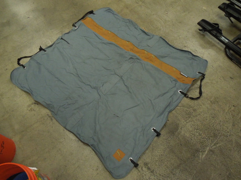 Load image into Gallery viewer, Used Kurgo Dog Backseat Cover with Anchor Points and Straps
