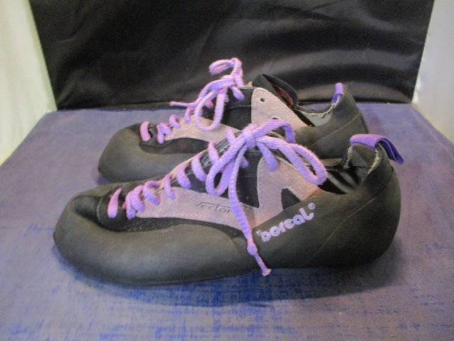 Load image into Gallery viewer, Used Boreal Vector Climbing Shoes Adult Size 11
