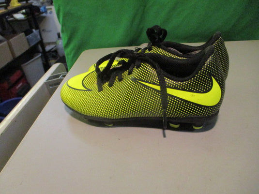 Used Nike Size 12C Soccer Cleats