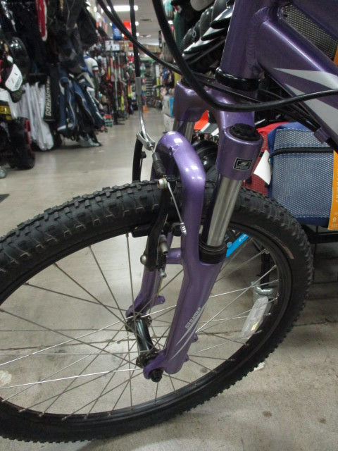 Load image into Gallery viewer, Used Specialized HotRock 24 Youth Mountain Bike
