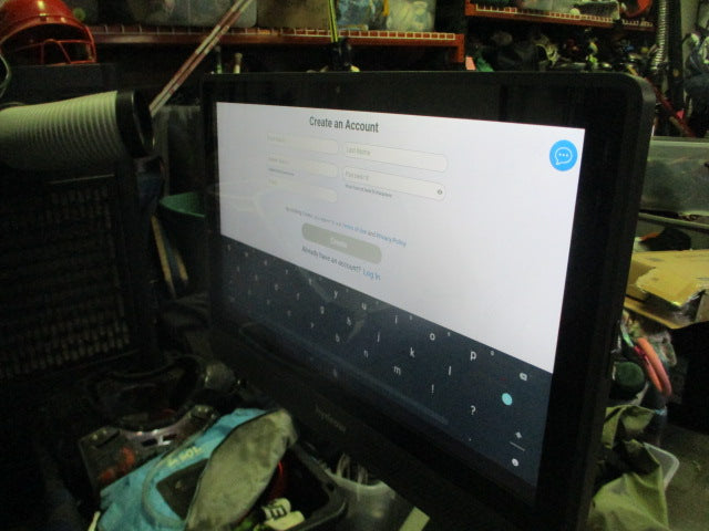 Load image into Gallery viewer, Used Hydrow ROWER with 19 inch touch screen
