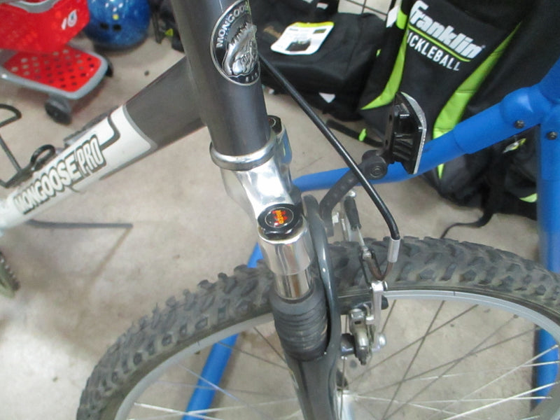 Load image into Gallery viewer, Used Mongoose Switchback SX 21 Speed 26" Mountain Bike
