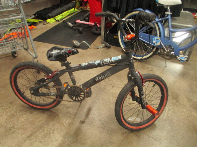 Load image into Gallery viewer, Used Kent Abyss 18" BMX Bike
