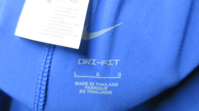 Load image into Gallery viewer, Nike Standard Fit Blue Shorts Youth Size Large - Like New
