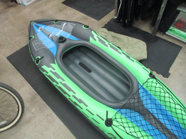 Load image into Gallery viewer, Used Intex Challenger K1 1 Person Kayak
