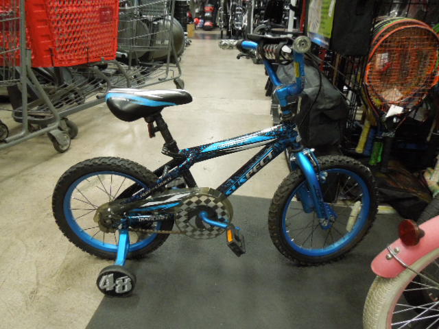 Load image into Gallery viewer, Used Dynacraft 16" Suspect Boys BMX Bike With Training Wheels
