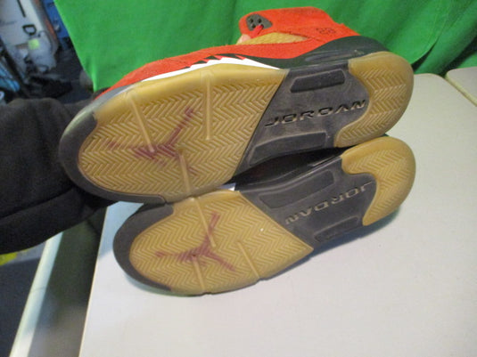 Used Nike Air Jordan 5 Size Youth 5.5 Basketball Shoes(Need Insoles)