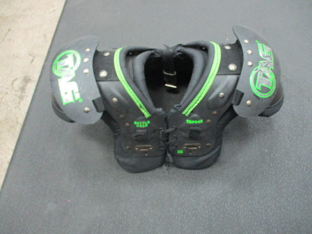 Load image into Gallery viewer, Used TAG Battle Gear II Size Small Football Shoulder Pads
