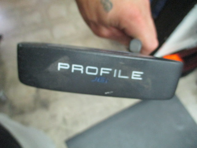 Load image into Gallery viewer, Used Wilson Profile JGI 30&quot; Junior Putter - RH
