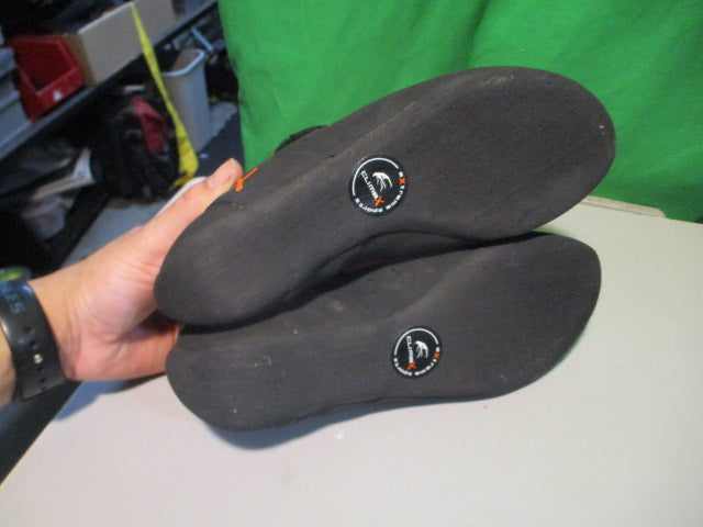 Load image into Gallery viewer, Used Climb X Rave Strap Size 7 Climbing Shoes
