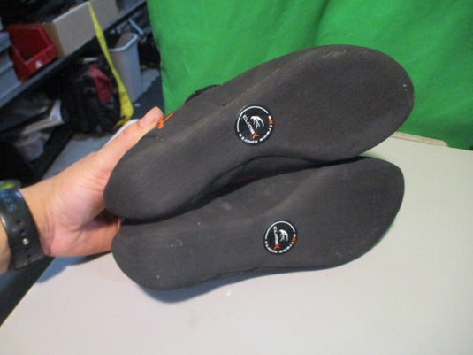 Used Climb X Rave Strap Size 7 Climbing Shoes