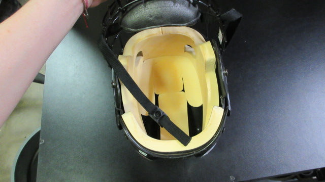 Load image into Gallery viewer, Used CCM Tacks Hockey Helmet 6 7/8 - 7 3/8 Size Medium - Black
