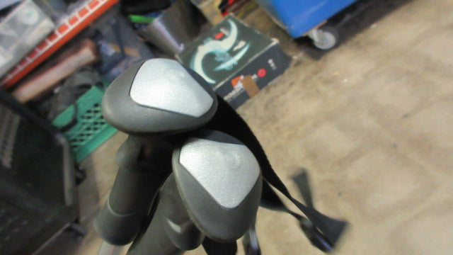 Load image into Gallery viewer, Used Kerma Nitro 51&quot; Ski Poles
