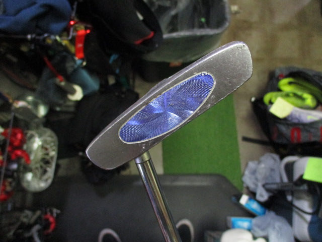 Load image into Gallery viewer, Used Affinity V-Rod VR1 Stainless Steel Right Hand Putter
