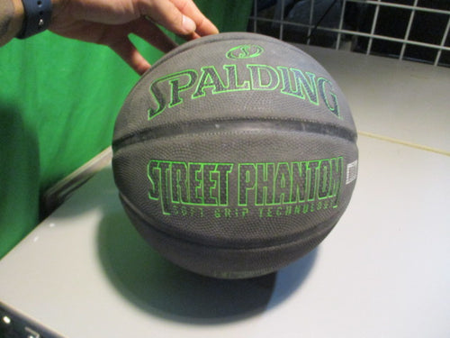 Used Spalding Street Phantom Size 7 Basketball