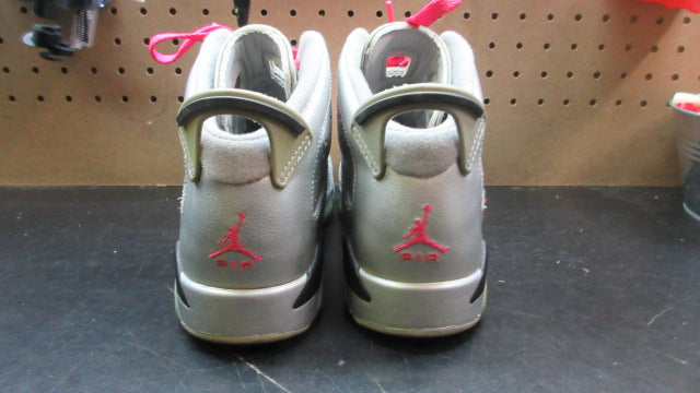Load image into Gallery viewer, Used Nike Air Jordan 6 Retro Valentine's Day Shoes - Size Youth 6
