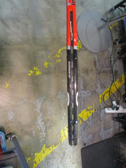 Load image into Gallery viewer, Used Head Radical Flex Point 27&quot; Tennis Racquet - Need To Be Restrung
