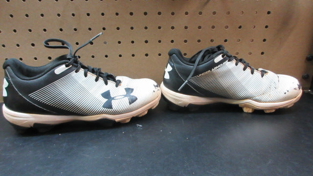 Load image into Gallery viewer, Used Under Armour UA Leadoff Low RM Baseball Cleats - Size Youth 3.5
