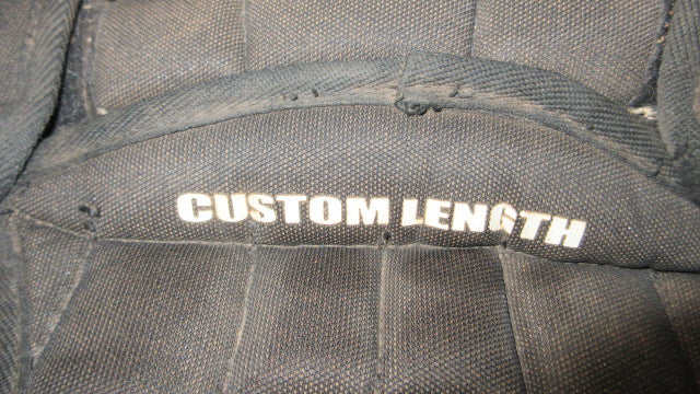 Load image into Gallery viewer, Used Mizuno Drylite Youth 14&quot; Chest Protector
