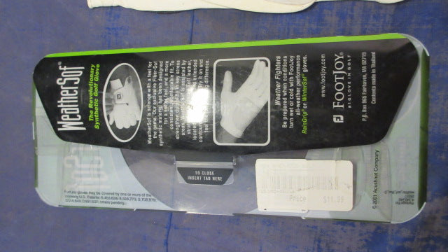 Load image into Gallery viewer, Used Foot-Joy WeatherSoft Golf Glove Size Large Right Hand - small wear
