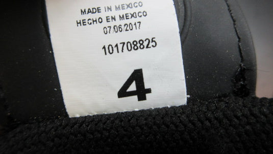 Used Rinat Kraken Soccer Gloves - Size 4