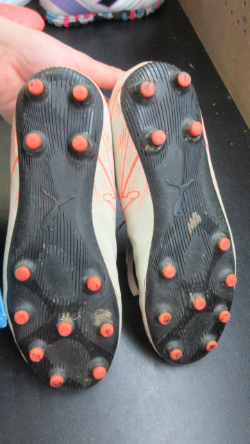 Used Puma Attacanto FG/AG Soccer Cleats - Size 5.5