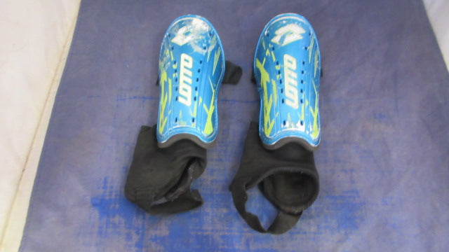 Load image into Gallery viewer, Used Lotto Shin Guards Size Youth - scratches
