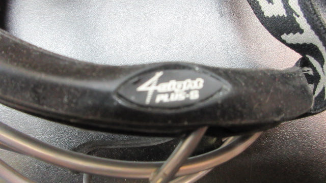 Load image into Gallery viewer, Used STX 4 Sight Plus Focus Lacrosse Goggles
