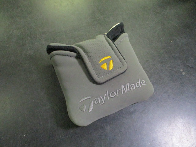Load image into Gallery viewer, Used TaylorMade Spider Tour Mallet Putter Headcover
