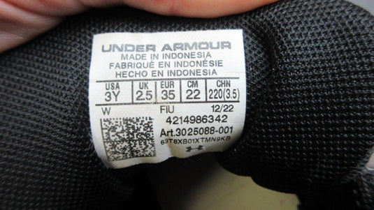Used Under Armour Spotlight Franchise 2.0 RM Football Cleats - Size Youth 3