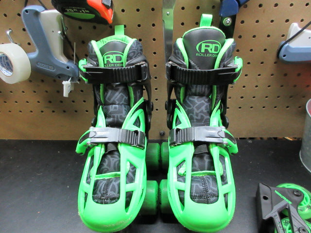 Load image into Gallery viewer, Used Roller Derby Roller Skates/ In-Line Skates - Size Youth 12-2

