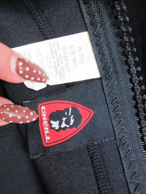 Load image into Gallery viewer, Used O'Neill Wetsuit - Size 6
