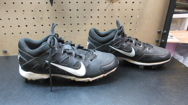 Load image into Gallery viewer, Used Nike Hyper Diamond Softball Cleats - Size 8
