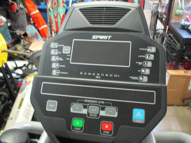 Load image into Gallery viewer, Used Spirit C Series CE 800 ELLIPTICAL Self Generated
