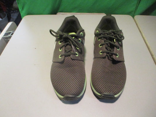 Used Nike Size 2 Golf Shoes
