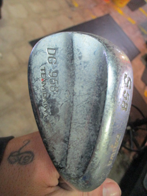 Load image into Gallery viewer, Used daiwa DG-958 58 Deg Sand Wedge - RH
