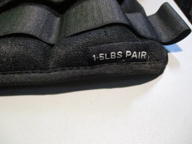 Load image into Gallery viewer, Used Fragraim Adjustable Ankle Weights 1LB - 5LB - Pair
