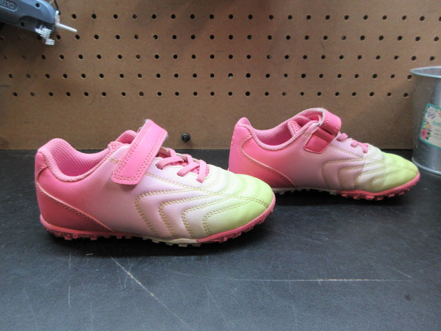 Load image into Gallery viewer, Used Kids StelleClub Hook&amp;Loop Turf Cleat - Size 12ML
