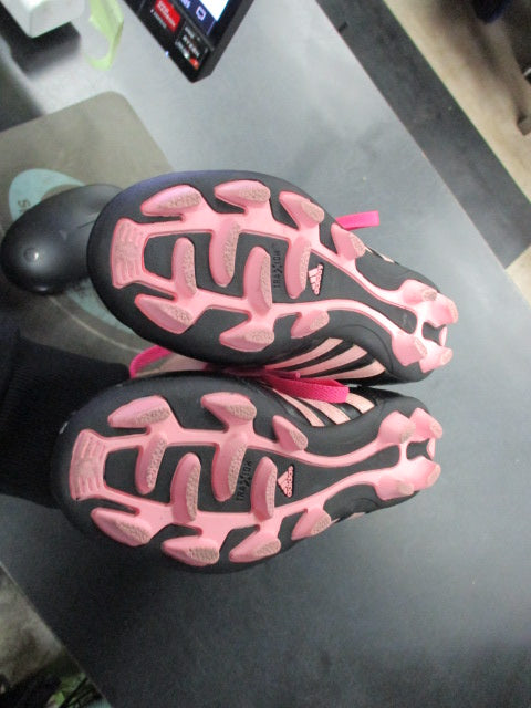 Load image into Gallery viewer, Used Adidas Soccer Cleats Size 5.5
