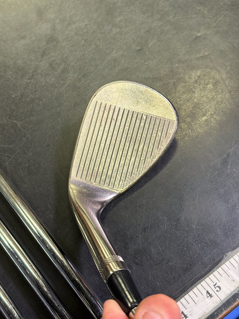 Load image into Gallery viewer, Used Titleist Vokey Design SM8 60º Right Hand M Grind Lob Wedge
