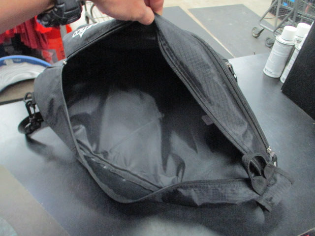 Load image into Gallery viewer, Used Athletico Black Ripstop Tennis Bag
