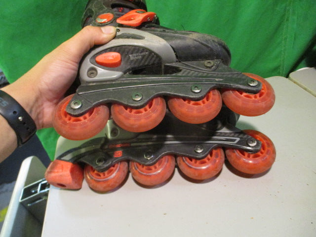 Load image into Gallery viewer, Used Roller Derby Adjustable 12-2 Roller W/ Quad Attachment
