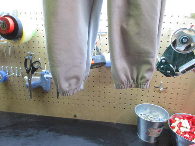 Load image into Gallery viewer, Used Wilson Pull-Up Elastic Bottom Baseball Pant - Size Youth Medium
